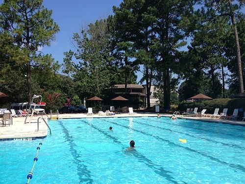 The At Houndslake 2*